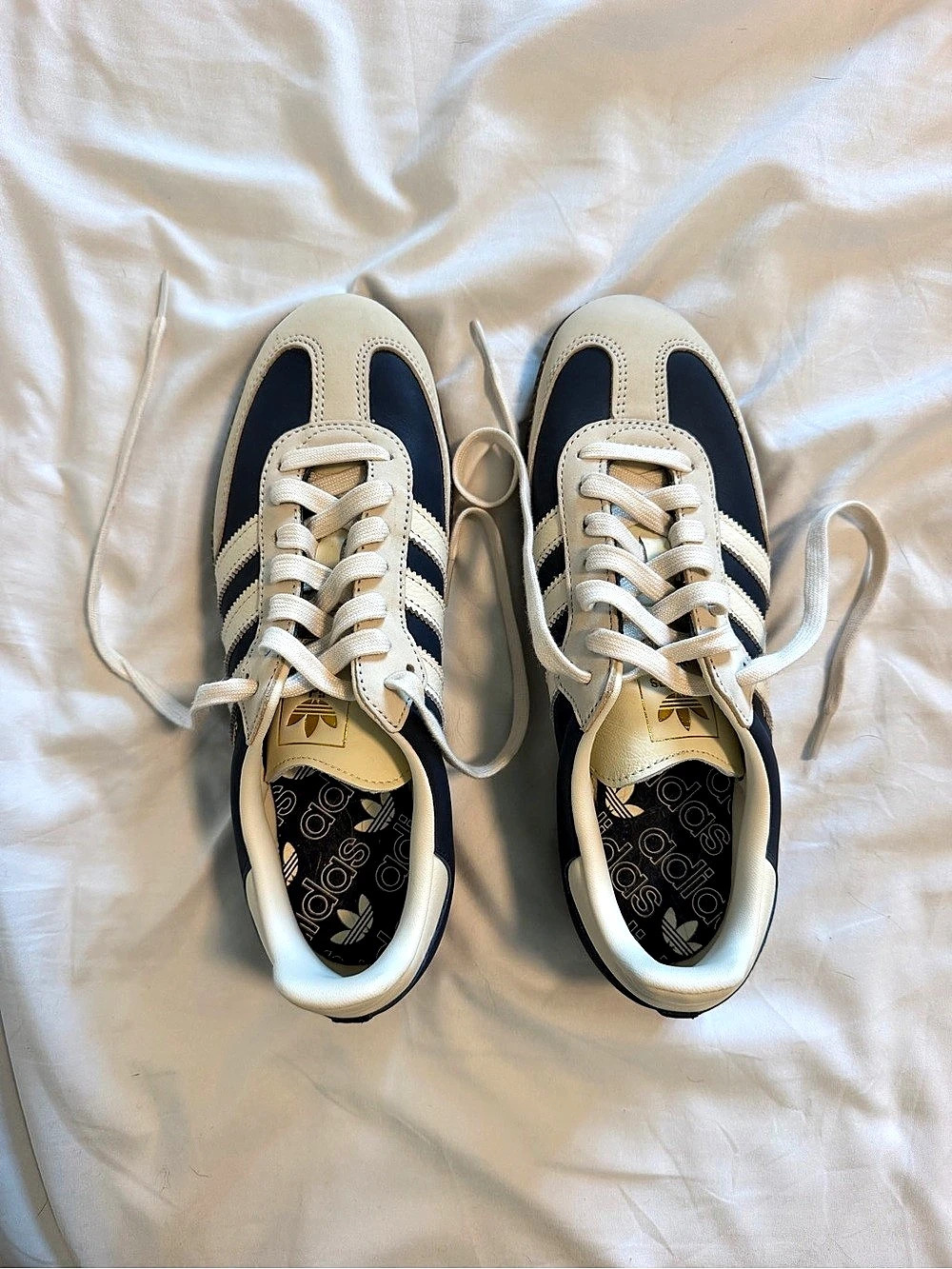 NWT adidas Samba Blue & White Sneakers